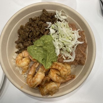 Centerpointe Dining Commons - CP on a good day: Mexican bowl from Fusion featuring carne asada, shrimp, guacamole, pinto beans, diced cabbage, and white rice. - Cafeteria Near Me - Pomona, California