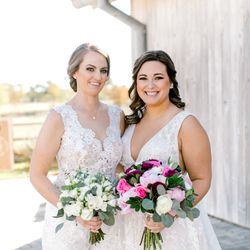 Floral Events - The lovely brides with their bouquets