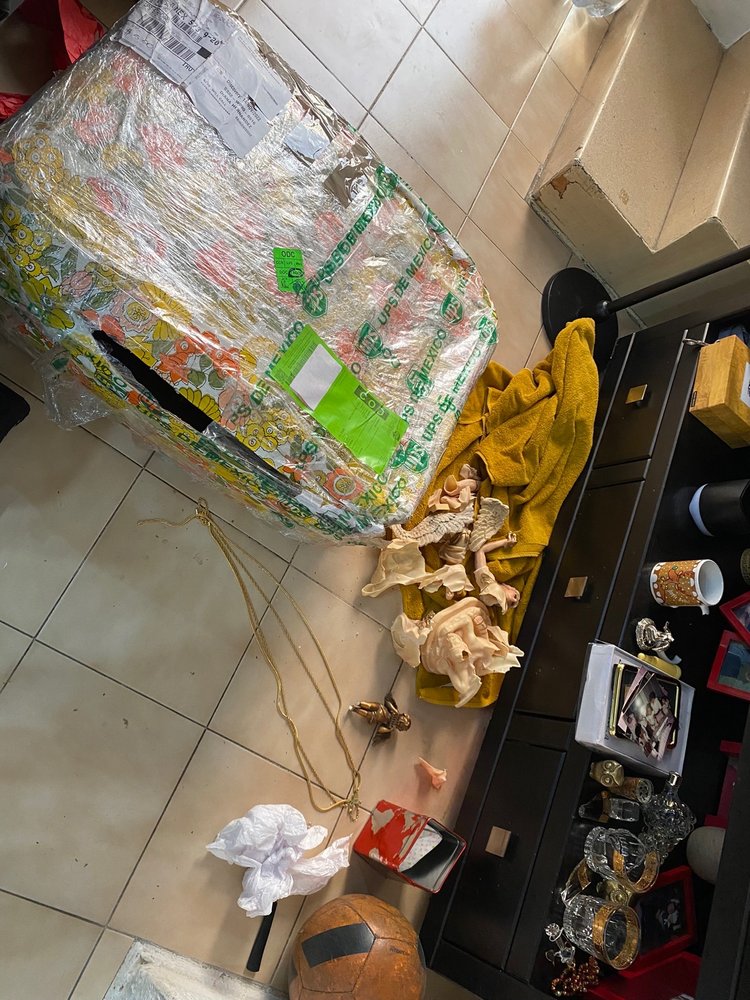 UPS CUSTOMER CENTER Updated August 2024 11 Reviews 515 E 44th St