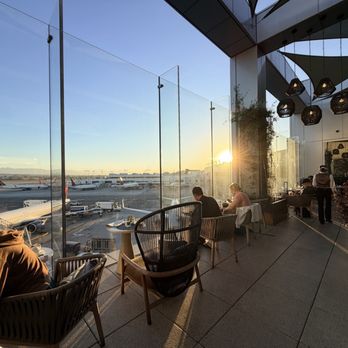 Delta One Lounge - Patio area - Airport Lounges Near Me - Los Angeles, California