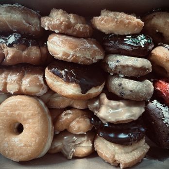 Poppy's Donuts - "Too Good To Go" Box - Donuts Near Me - Las Vegas, Nevada Poppy's Donuts - "Too Good To Go" Box - Donuts Near Me - Las Vegas, Nevada