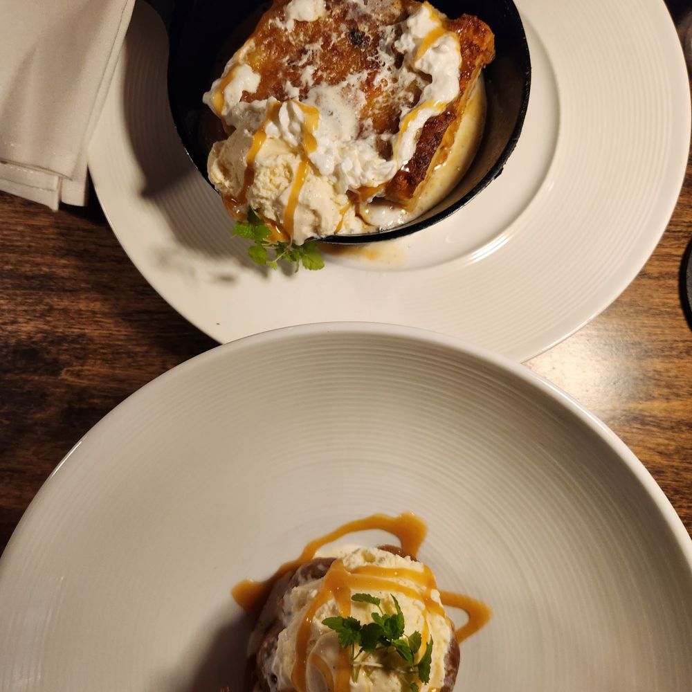 Toro Bravo - Churro cake (top) $14 and pineapple bread pudding (bottom) $14 - Steakhouses Near Me - Reno, Nevada