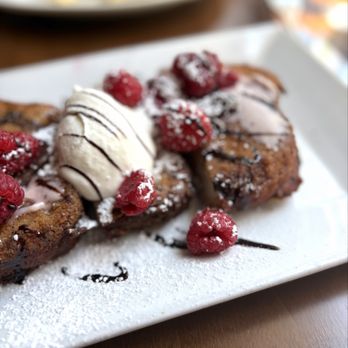Café Luna - Chocolate Kiss French Tst: (Love The Fresh Raspberries & Cream) - Coffee & Tea Near Me - Cambridge, Massachusetts