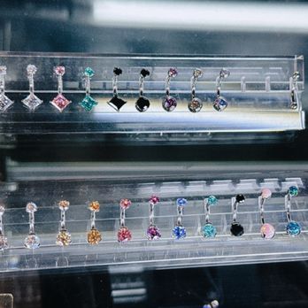 Steady Tattoo and Body Piercing - In LOVE with the top left diamond belly button ring. Makes me want a belly piercing! - Piercing Near Me - Minneapolis, Minnesota Steady Tattoo and Body Piercing - In LOVE with the top left diamond belly button ring. Makes me want a belly piercing! - Piercing Near Me - Minneapolis, Minnesota