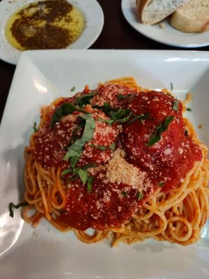 Leonardo's Trattoria & Pizzeria by null