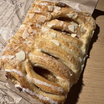 Backstube Wünsche - Apple Strudel - Bakeries Near Me - Munich, BY