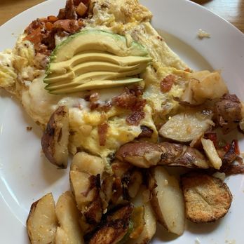 Old Country Inn - California omelette. - American Near Me - Big Bear Lake, California Old Country Inn - California omelette. - American Near Me - Big Bear Lake, California