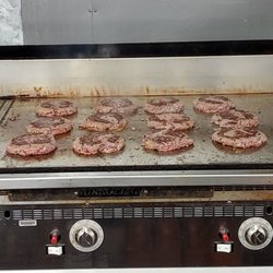Ross’ Eatery & Pub - Daily burgers ready