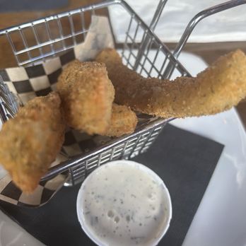 Brickhouse Bar and Grill - Fried pickles - American Near Me - Vancouver, Washington
