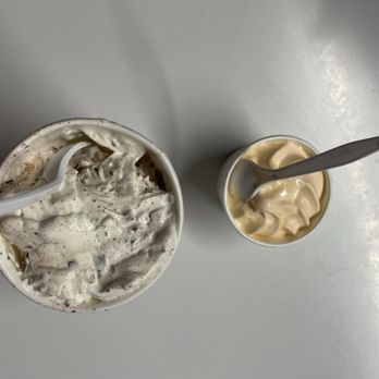 Polar Cub - Vanilla flurry w heath bar (small) and peach soft serve (baby) - Ice Cream & Frozen Yogurt Near Me - Whitehouse, New Jersey Polar Cub - Vanilla flurry w heath bar (small) and peach soft serve (baby) - Ice Cream & Frozen Yogurt Near Me - Whitehouse, New Jersey