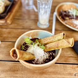 Taco Rosa - Taquitos Chicken w/Mole