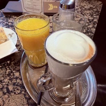 Café Schwarzenberg - Cafes Near Me - Vienna, 9 Café Schwarzenberg - Cafes Near Me - Vienna, 9