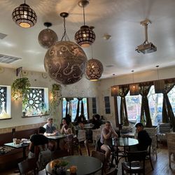 Aleppo Sweets - Beautiful interior