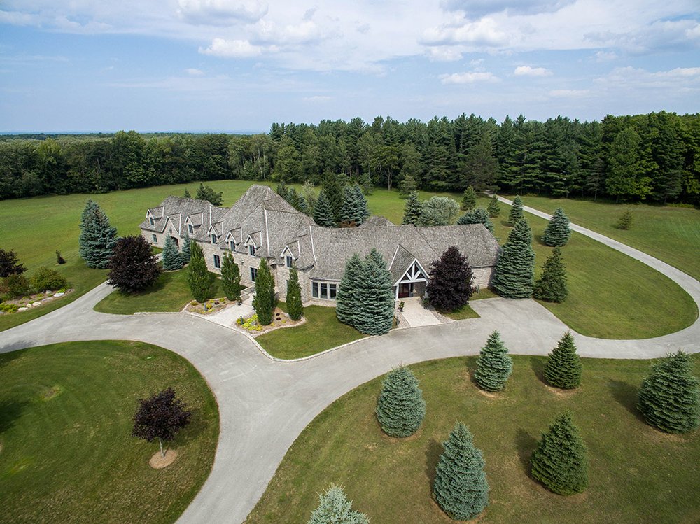 LIFESTYLES NORTH REAL ESTATE TEAM Updated August 2024 12 Photos