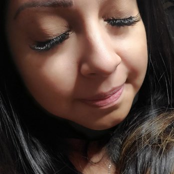 K Harrell - Volume lashes - Makeup Artists Near Me