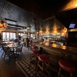 Bartholomews Pub - Restaurant and bar area
