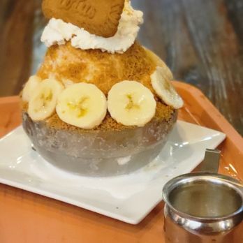 LUMI Dessert Cafe - Banana Crumble Bingsu - Desserts Near Me - Redmond, Washington LUMI Dessert Cafe - Banana Crumble Bingsu - Desserts Near Me - Redmond, Washington
