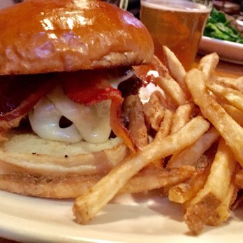 Southern Comfort Chicken Sandwich Was Good And Filling Yelp