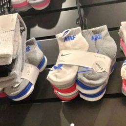 closest nike shoe store
