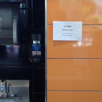 McDonald's - This restaurant doesn't believe on giving complimentary water even for paying customers. - Fast Food Near Me - Watsonville, California