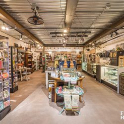 Trunk Nouveau - Here we are! Thank you to our Marketplace neighbors #FromTheHipPhoto for this fabulous photo of our diggs.