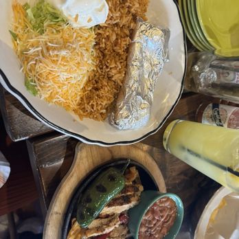 Dos Bocas - Chicken Fajitas - Cajun/Creole Near Me - Atlanta, Georgia Dos Bocas - Chicken Fajitas - Cajun/Creole Near Me - Atlanta, Georgia