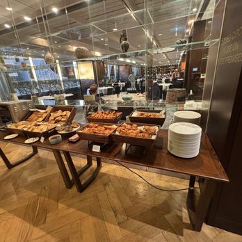 Four Seasons Hotel Sydney - Hotels Near Me - Sydney, NSW Four Seasons Hotel Sydney - Hotels Near Me - Sydney, NSW