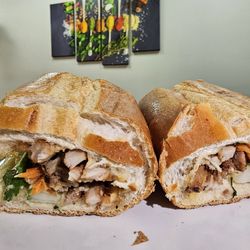 PHO 34 - Grilled pork Banh Mi