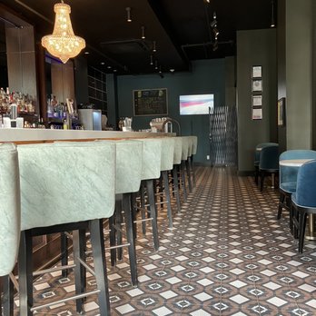 Hotel Morgan - Anvil + Ax Bar Area next to the Hotel Morgan Lobby. - Hotels Near Me - Morgantown, West Virginia