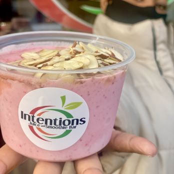 Intentions Juice and Smoothie Bar - Strawberries & Cream Smoothie Bowl ($8.00) - Juice Bars & Smoothies Near Me - Tacoma, Washington