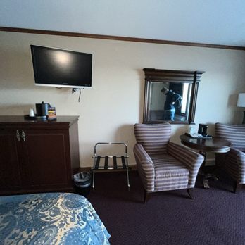 Hamilton Inn Select Beachfront - Hotels Near Me - Mackinaw City, Michigan Hamilton Inn Select Beachfront - Hotels Near Me - Mackinaw City, Michigan