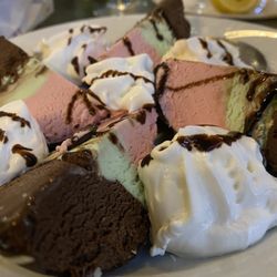 Figaro's Ristorante - Dessert!