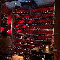 Maestro - Extensive wine selection