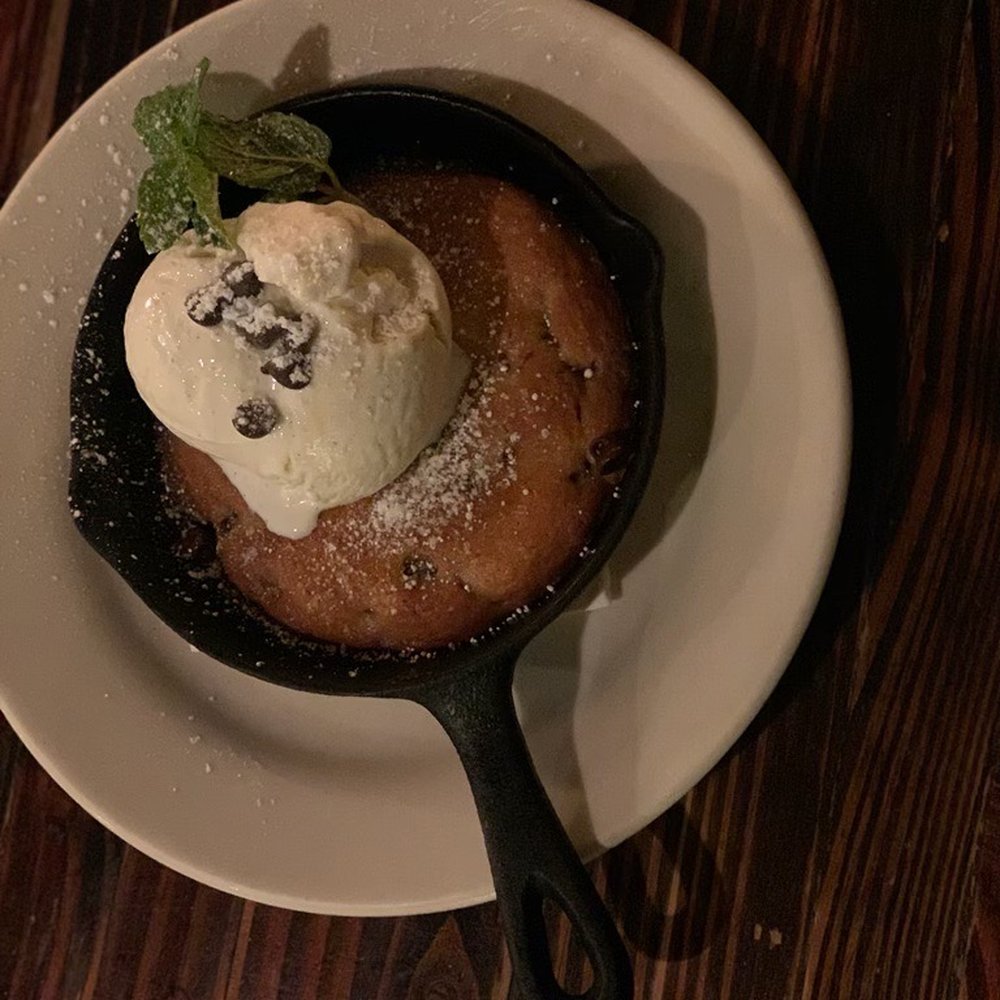 Five Restaurant Bistro - Chocolate Chip Cookie and Ice Cream - Seafood Near Me - Edmonds, Washington