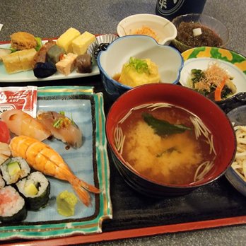 Yohei Sushi Restaurant - Sushi Zen - Sushi Bars Near Me - Honolulu, Hawaii