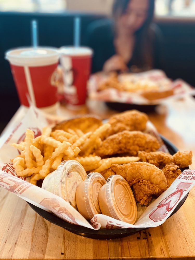 RAISING CANE’S CHICKEN FINGERS 402 Photos & 255 Reviews 1420 S Azusa Ave, City of Industry
