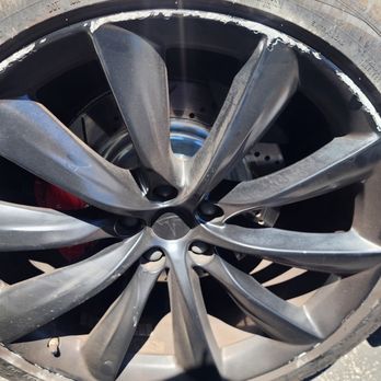 Floyd Mobile Auto Touch Up - Before - Wheel & Rim Repair Near Me - Ontario, California Floyd Mobile Auto Touch Up - Before - Wheel & Rim Repair Near Me - Ontario, California