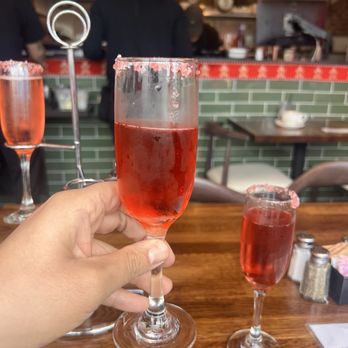 Madres Brunch - Mimosa - Breakfast & Brunch Near Me - Long Beach, California
