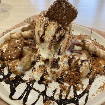 Cafe Auburndale - Biscoff croffle - Coffee & Tea Near Me - Flushing, New York Cafe Auburndale - Biscoff croffle - Coffee & Tea Near Me - Flushing, New York