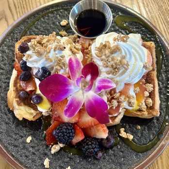 Bistrology - Strawberry french toasts - Breakfast & Brunch Near Me - Miramar Beach, Florida