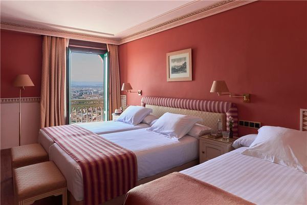 Hotel Alhambra Palace by null