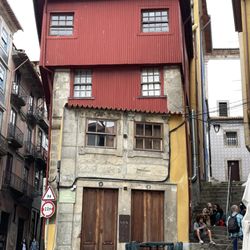 Van Go Tourism - Crazy little house
