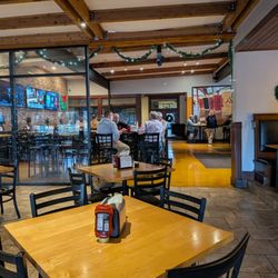Firehouse Grill - Decor