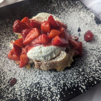 The Brewster Inn - Creme brulee french toast with strawberries - Hotels Near Me - Cazenovia, New York The Brewster Inn - Creme brulee french toast with strawberries - Hotels Near Me - Cazenovia, New York