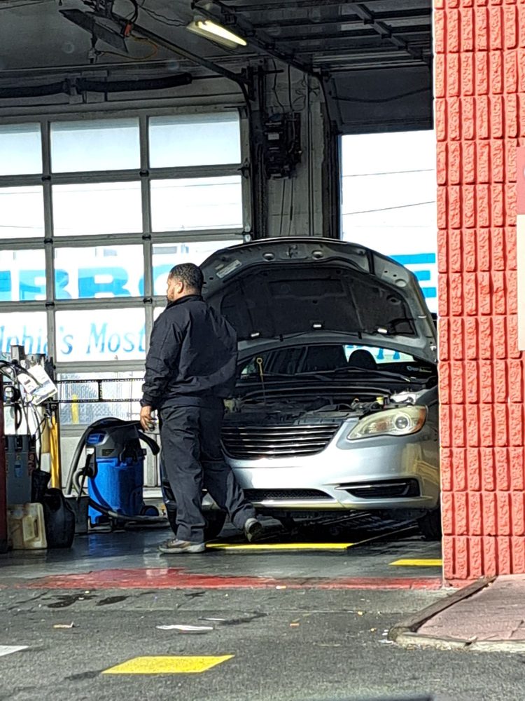 JIFFY LUBE Updated September 2024 12 Photos & 36 Reviews 3658