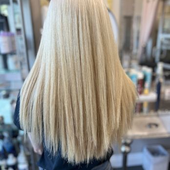 Beach Blonde Salon - Full blonde - Hair Extensions Near Me - Oceanside, California Beach Blonde Salon - Full blonde - Hair Extensions Near Me - Oceanside, California