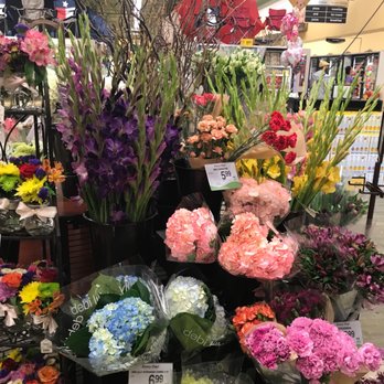 Randalls - a variety of flowers for sale - Grocery Near Me - Pearland, Texas Randalls - a variety of flowers for sale - Grocery Near Me - Pearland, Texas