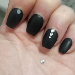 Vida Nails & Spa - Paid $10 extra for 4 gems on each hand and within 3 hrs of leaving the salon 1 of the 4 fell off for no reason other than crap glue I guess