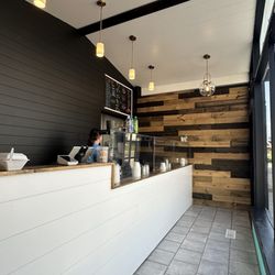 Johnnys Ice Cream - Inside