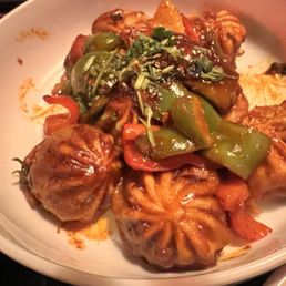 CHICKEN CHILLI MOMO